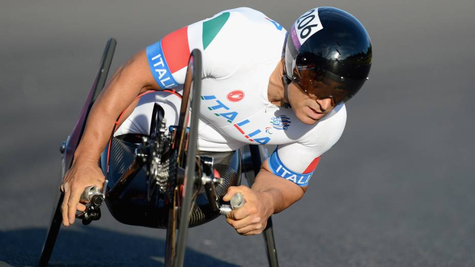 O italiano Alessandro Zanardi, conquistou duas medalhas de ouro e uma de prata nos Jogos Paralímpicos de Londres, em 2012