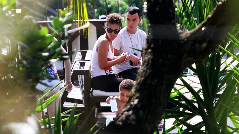 Alicia Keys na piscina do Hotel no RJ<br>