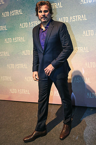 Edson Celulari esteve na festa de lançamento da próxima novela das sete, ‘Alto Astral’