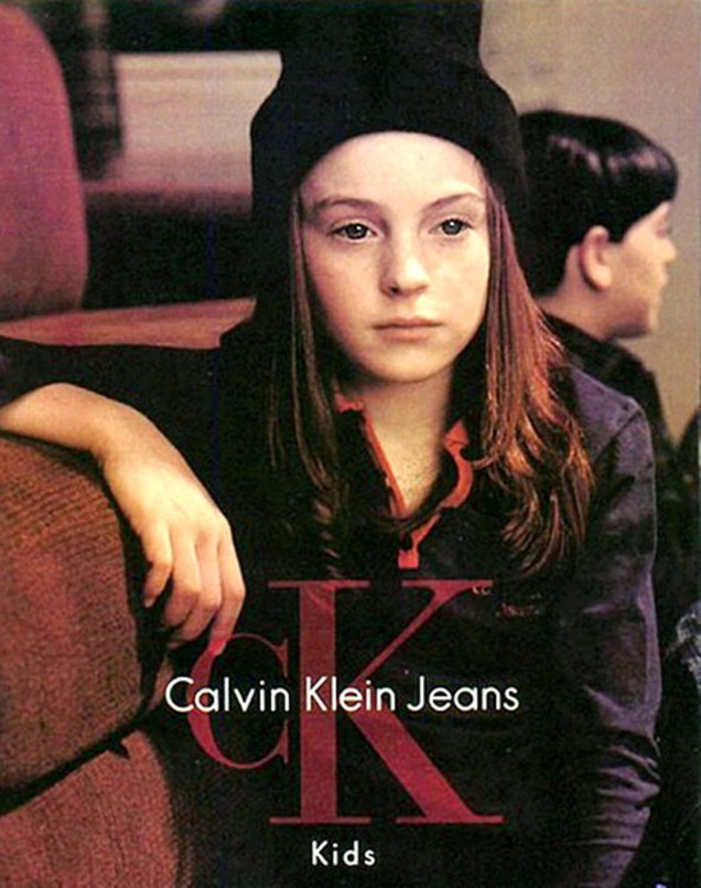 Lindsay Lohan posa para a marca Calvin Klein Kids