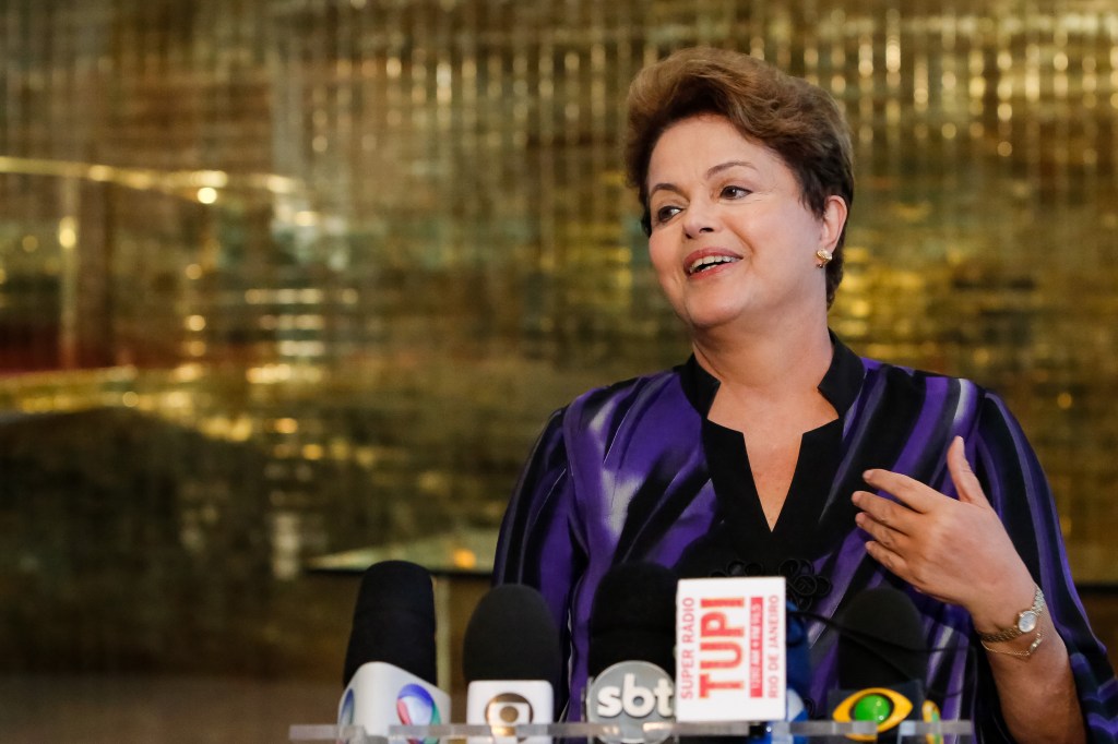A presidente-candidata Dilma Rousseff durante entrevista coletiva em Brasília/DF - 01/10/2014