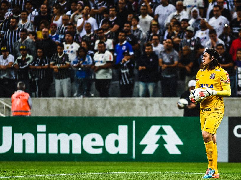 O goleiro Cássio do Corinthians na partida contra o Grêmio no Itaquerão - 23/11/2014