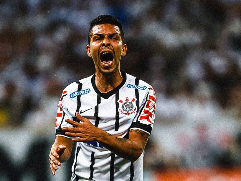 O volante Petros do Corinthians na partida contra o Grêmio no Itaquerão - 23/11/2014