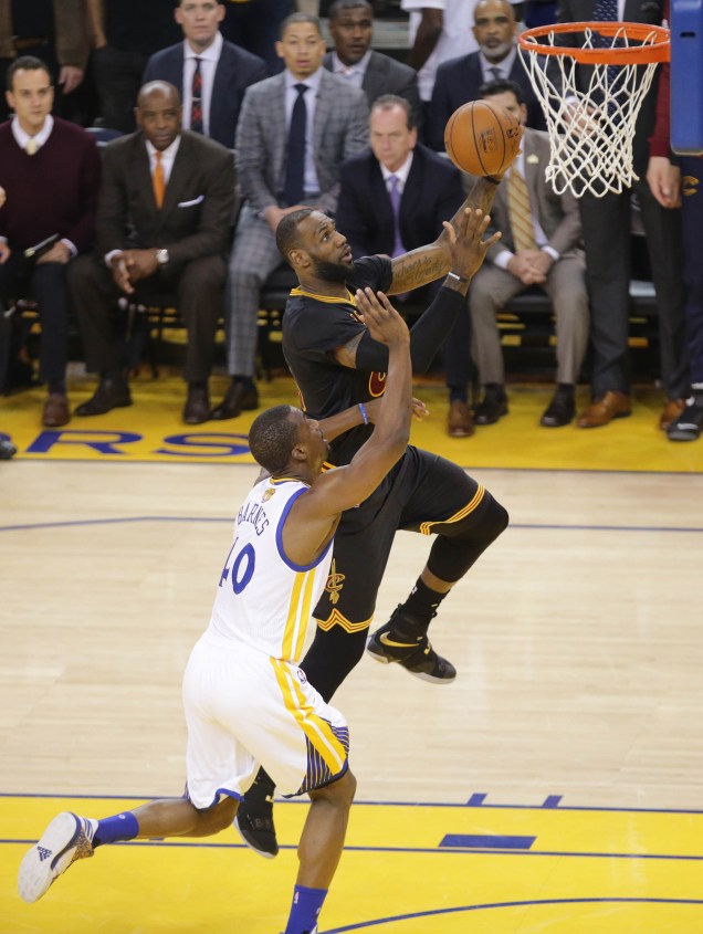 O jogador LeBron James, do Cleveland Cavaliers, no jogo 7 da final da NBA, contra o Golden State Warriors