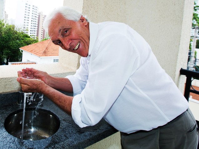 Ex-prefeito Ibis da Cruz assinou a outorga para uso da água do rio Atibaia, em 1975