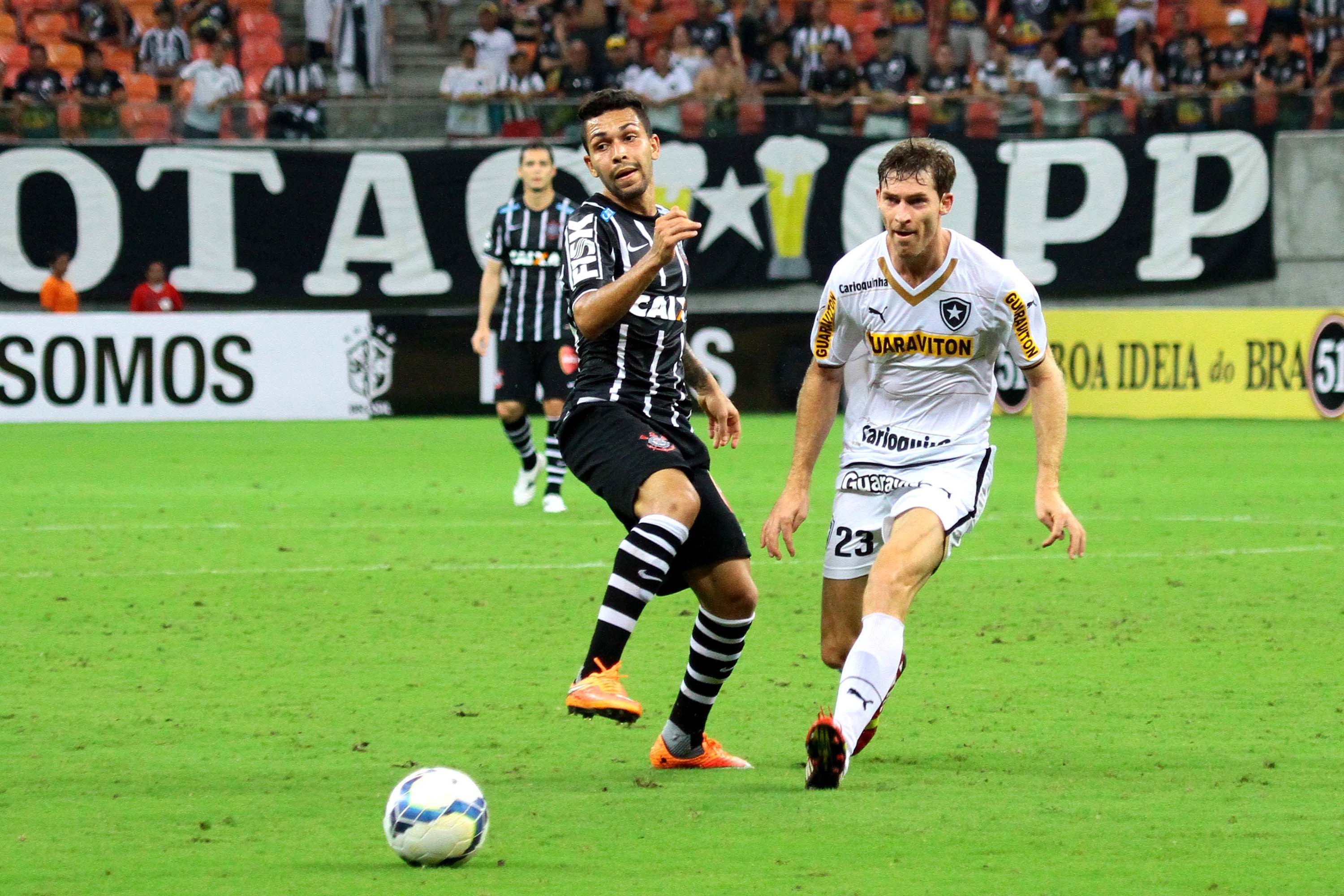 Botafogo vence Corinthians e deixa lanterna; Goiás bate o ...