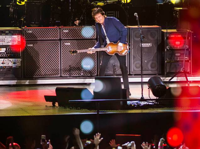 Paul McCartney durante show no Rio de Janeiro