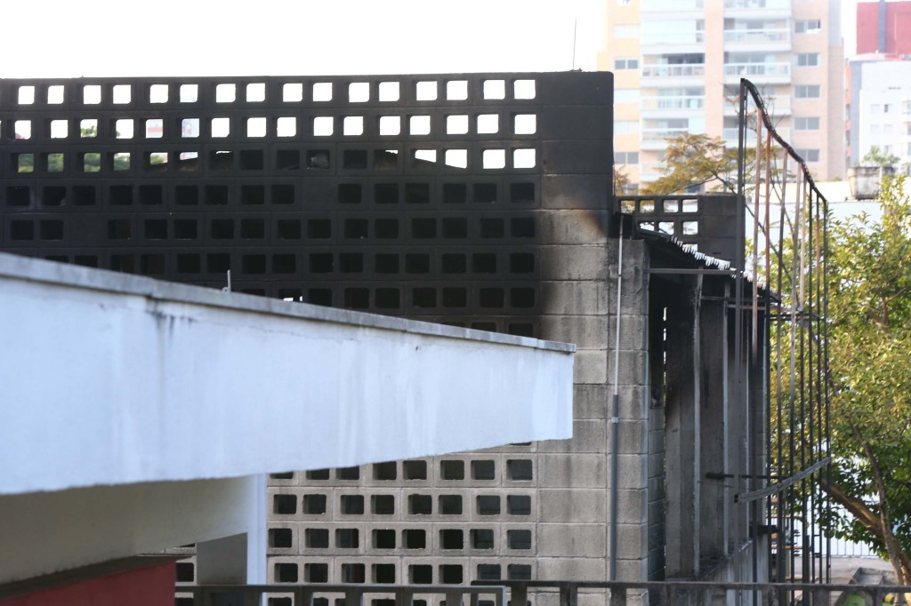Incêndio atinge um galpão da Cinemateca Brasileira, na Vila Clementino, Zona Sul de São Paulo (SP)