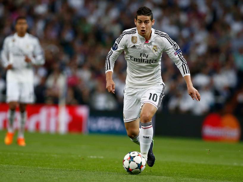 James Rodriguez durante partida entre Real Madrid e Atlético de Madrid pela Liga dos Campeões, no Santiago Bernabéu