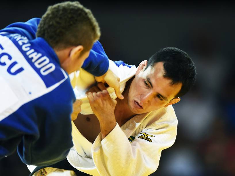 Disputa masculina pela medalha de prata no judo durante os Jogos Pan-Americanos, em Toronto, Canadá