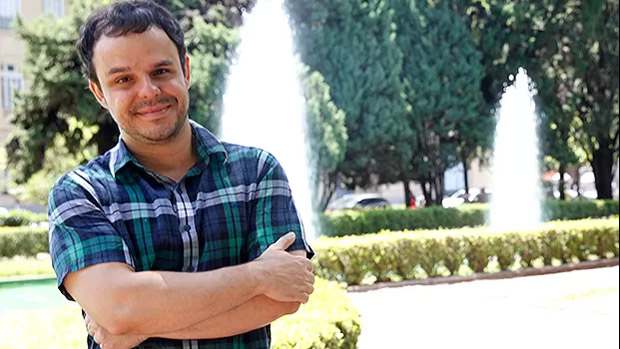 Adrilles Jorge, 40, é poeta de Belo Horizonte
