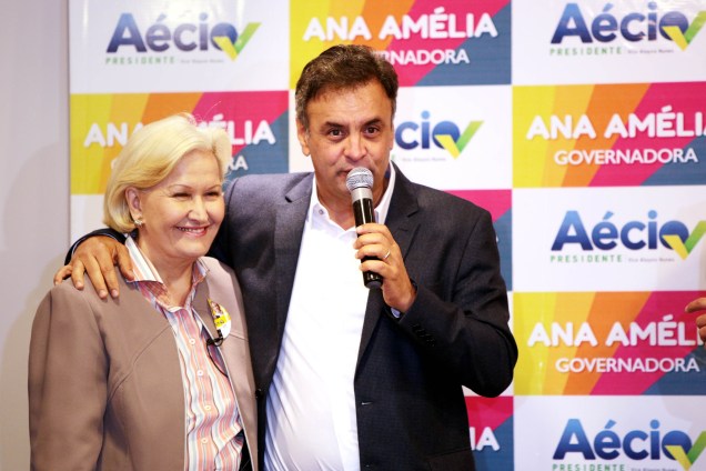 O candidato à Presidência da República, Aécio Neves, concedeu entrevista coletiva à imprensa, nesta quinta-feira (25/09), em Porto Alegre (RS)