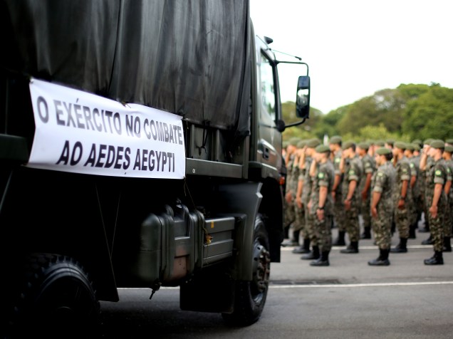 Exército realiza em todo o Brasil uma campanha de conscientização no combate ao mosquito Aedes Aegypti, neste sábado (13). Militares concentradas no Comando Militar do Sudeste em São Paulo