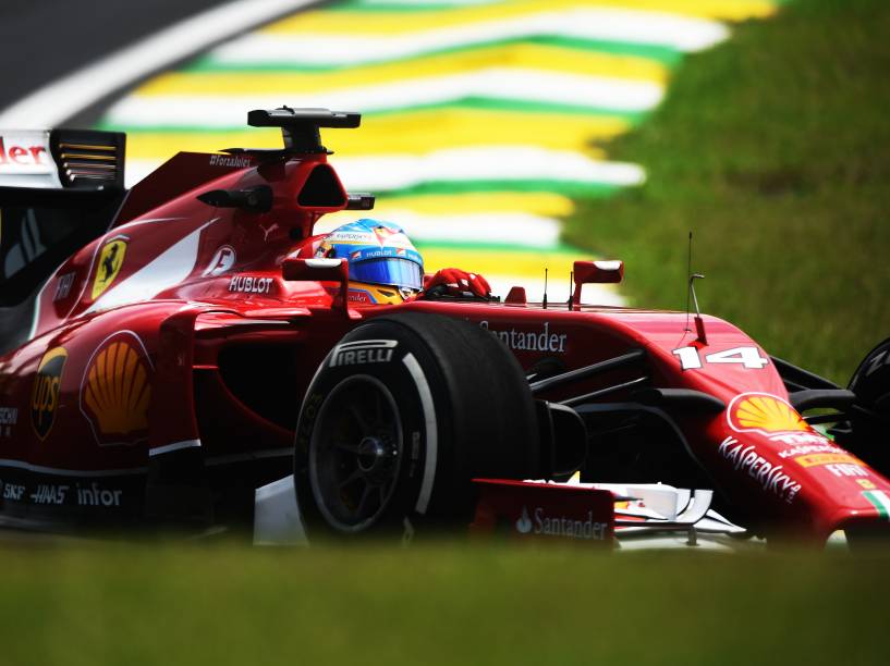 O carro do piloto espanhol, Fernando Alonso, é visto durante o treino livre do GP Brasil de Fórmua 1, no autódromo de Interlagos, em São Paulo