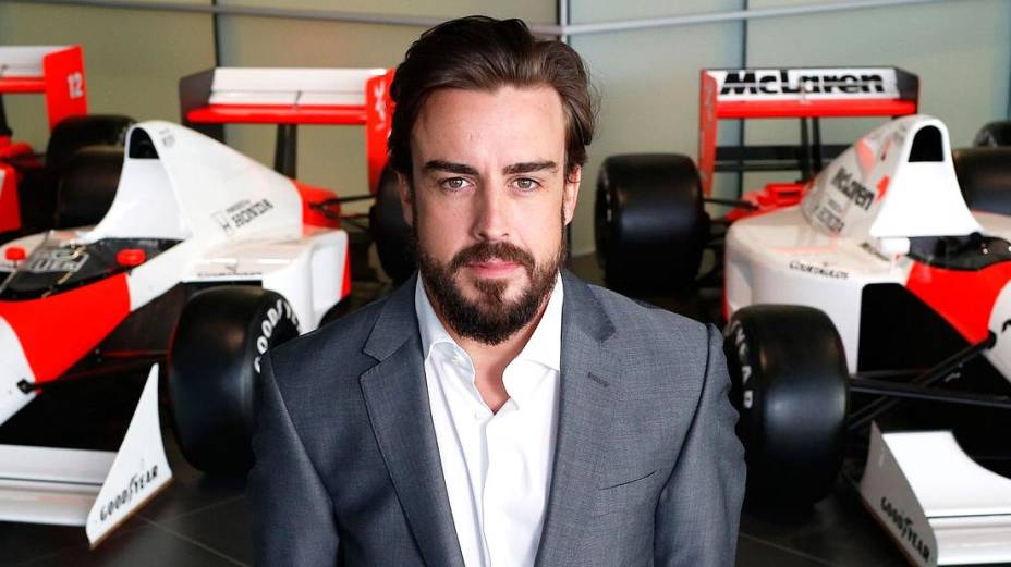 Fernando Alonso foi apresentado nesta quinta-feira como novo piloto da McLaren