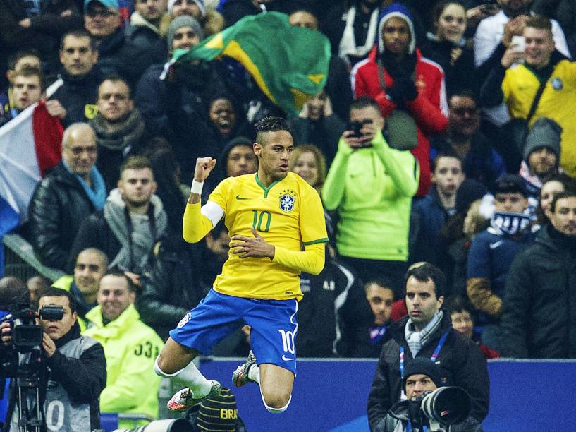 Neymar fez o segundo gol do Brasil na vitória por 3 a 1 sobre a França