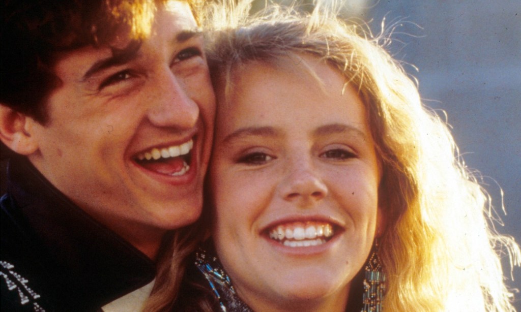 A atriz Amanda Peterson, ao lado de Patrick Dempsey na comédia romântica 'Namorada de Aluguel' (1987)