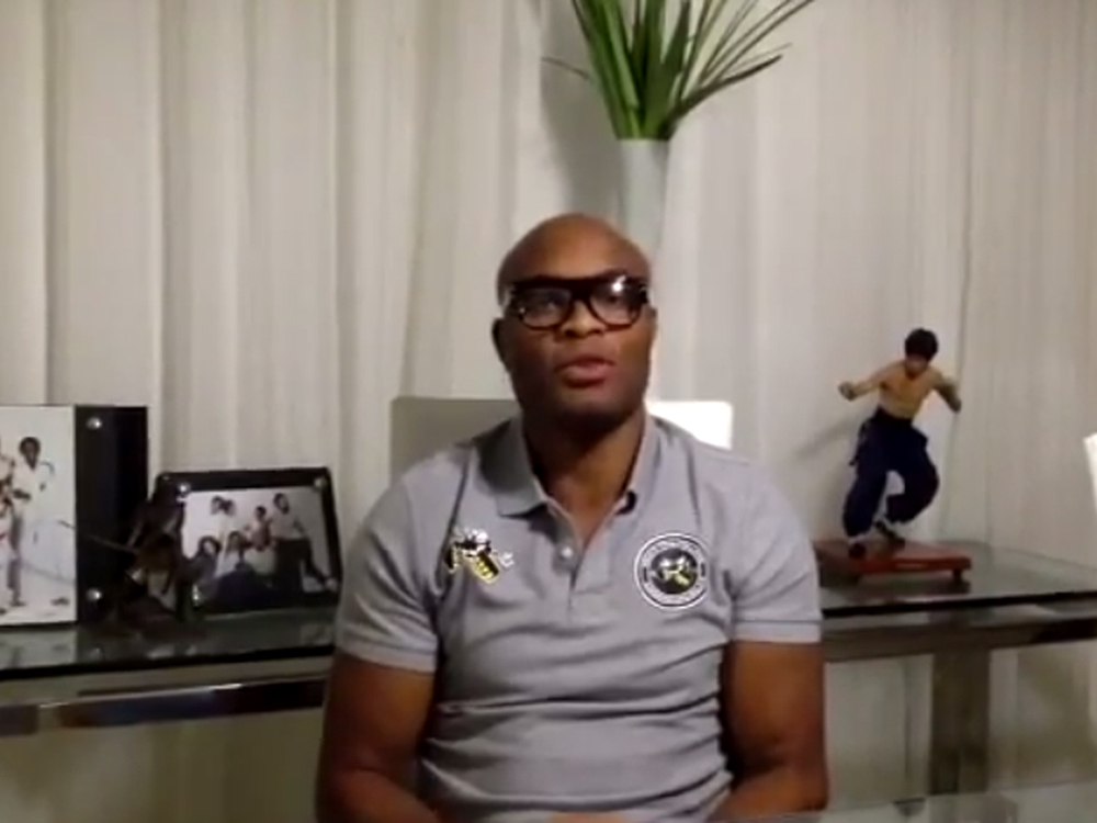 Em vídeo, Anderson Silva apóia o candidado do PSDB à Presidência da República, Aécio Neves