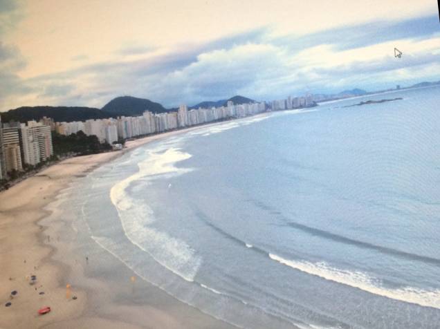A cobertura que a construtora OAS reformou para o ex-presidente Lula: vista da praia de Astúrias, no Guarujá