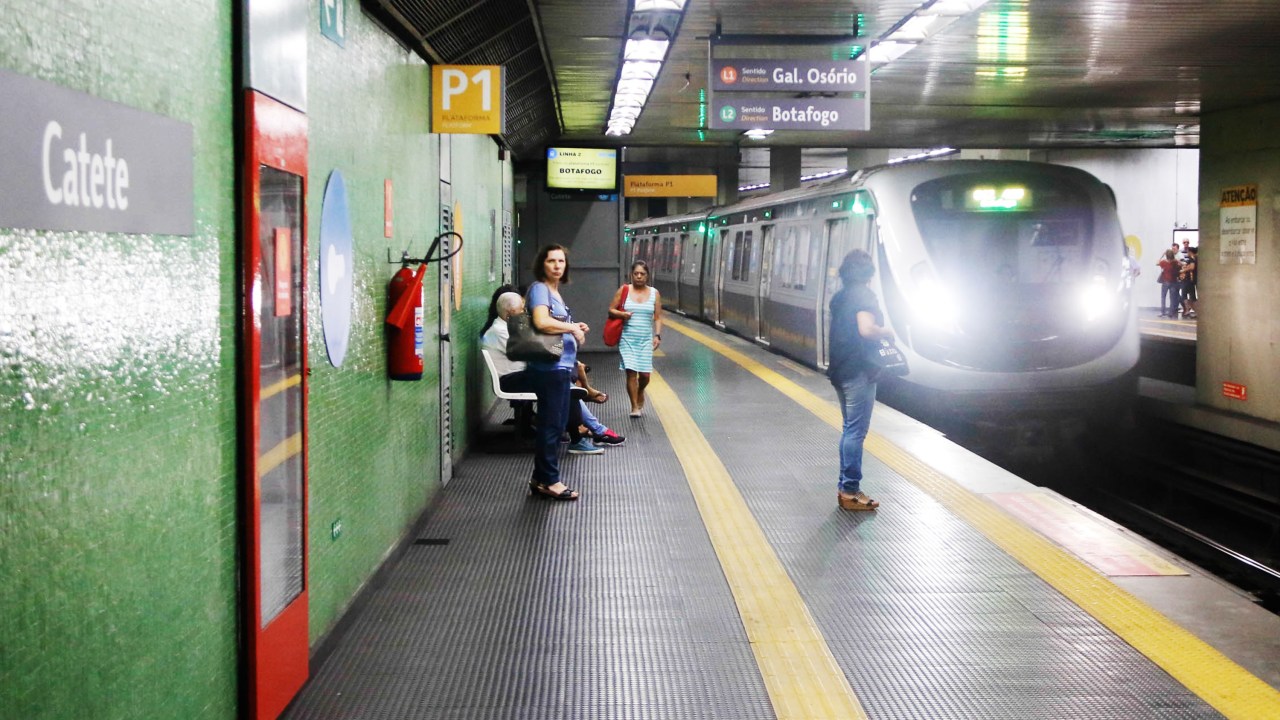 O arrastão no metrô do Rio de Janeiro aconteceu entre as Estações Glória e Catete