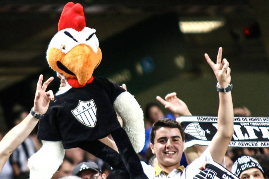 A torcida do primeiro jogo da final da Copa do Brasil 2014, entre Atlético-MG e Cruzeiro, no Estádio Independência, em Belo Horizonte. Os atleticanos saíram na frente na decisão: 2 a 0