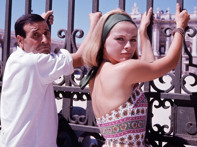 O cineasta francês Christian Jacques e a atriz Virna Lisi em 1963