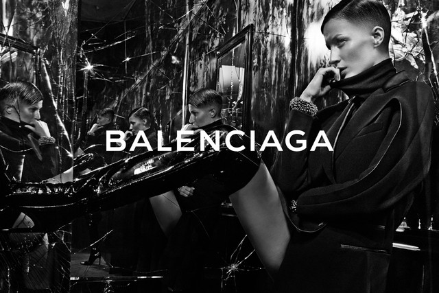 Gisele Bündchen em campanha da grife Balenciaga