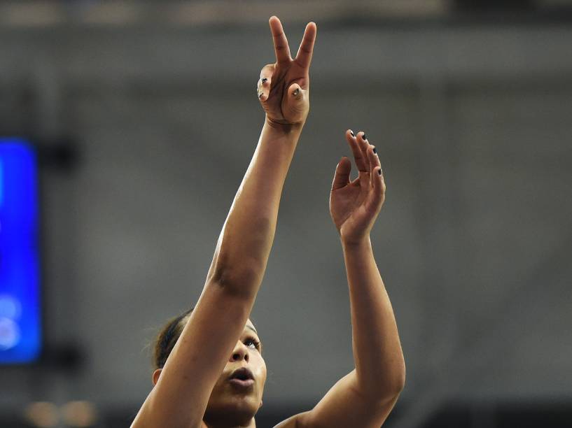 Partida de basquete entre Brasil e Cuba nos Jogos Pan-Americanos de 2015, em Toronto, Canadá