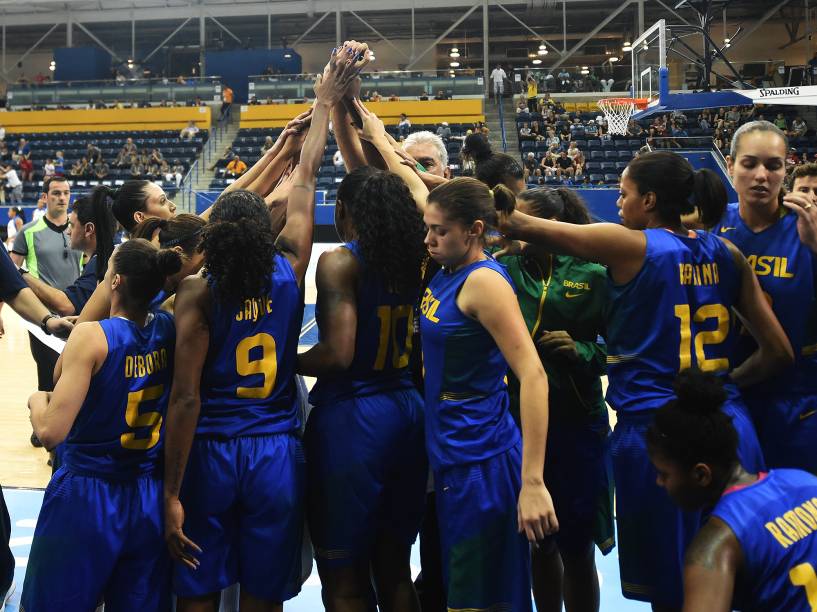 Rivalidade entre o time brasileiro e cubano esquenta a disputa pela medalha de bronze no basquete feminino nos Jogos Pan-Americanos de Toronto, Canadá