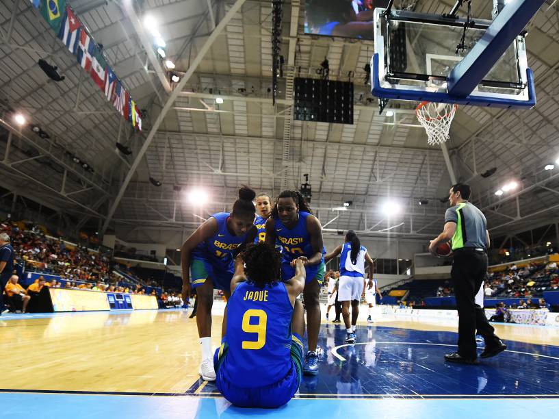 Partida entre Brasil e Cuba nos Jogos Pan-Americanos de 2015, em Toronto, Canadá