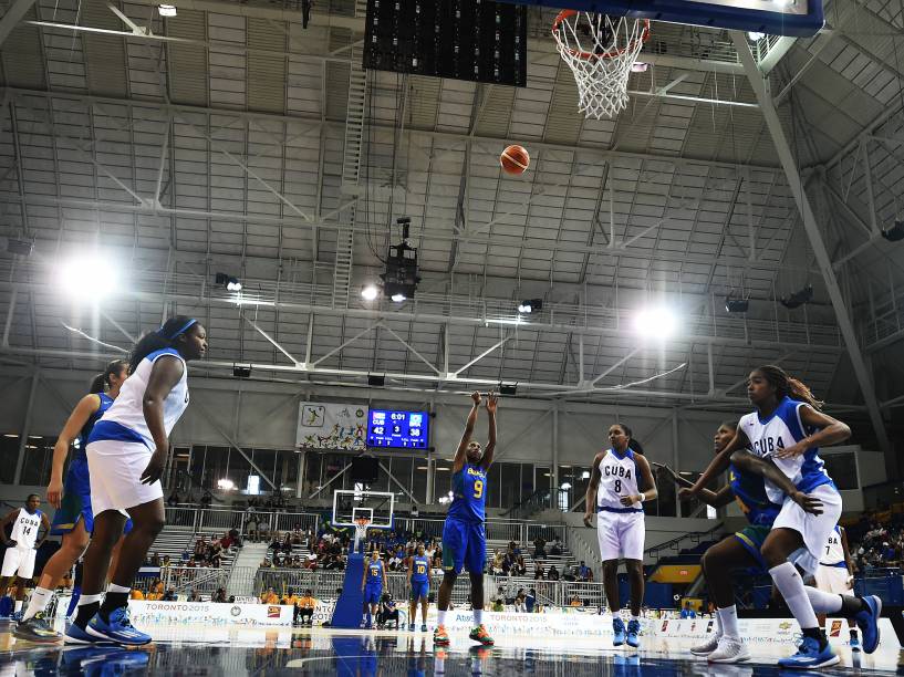 Partida entre Brasil e Cuba nos Jogos Pan-Americanos de 2015, em Toronto, Canadá