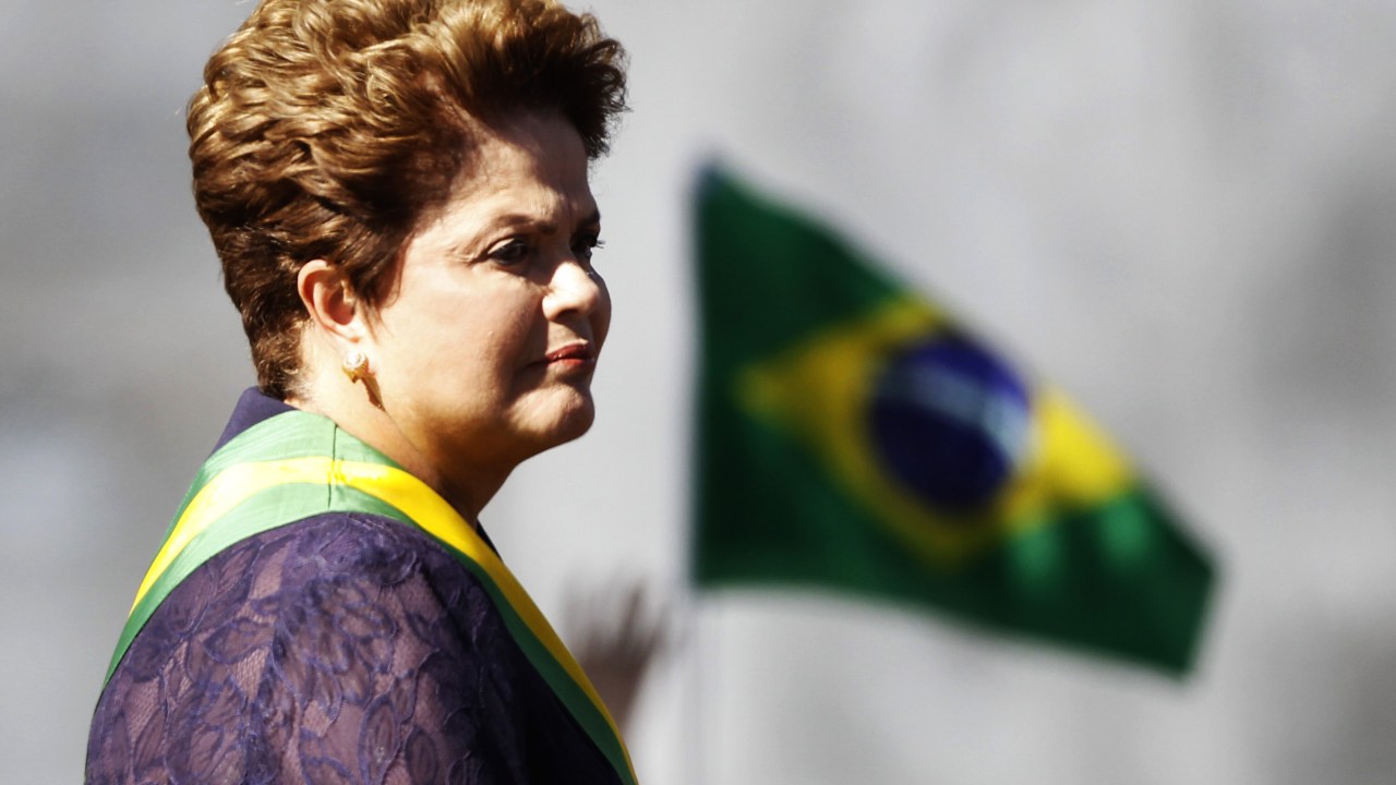 Dilma Rousseff durante desfile em comemoração da independência brasileira em Brasília (DF) - 07/09/2014