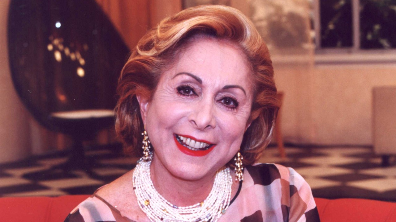 A atriz Aracy Balabanian, durante as gravações do programa 'Sai de Baixo', onde interpretava a personagem 'Cassandra', nos anos 90