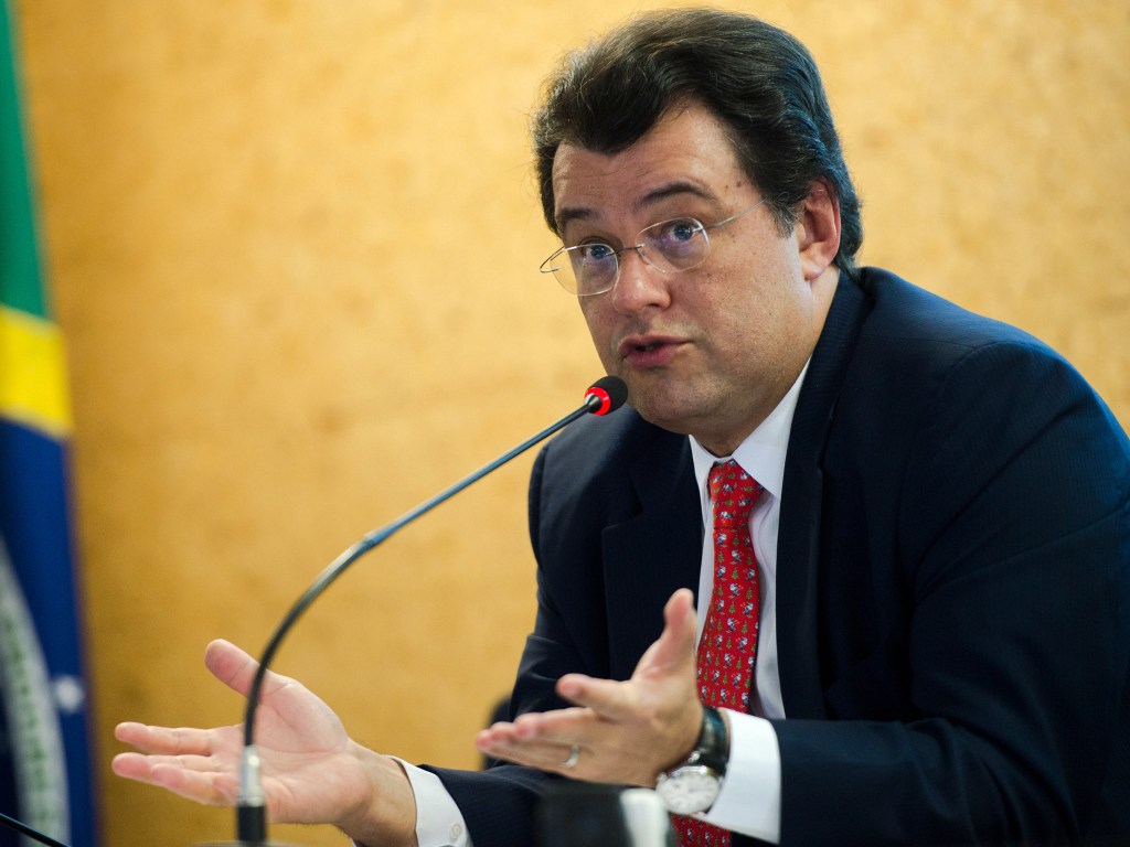 Eduardo Braga entrega o cargo de ministro de Minas e Energia