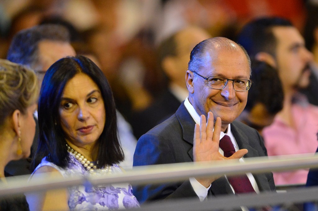 O governador de São Paulo, Geraldo Alckmin, comparece à Basília Nacional de Aparecida