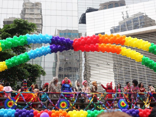 20ª Parada do Orgulho LGBT de São Paulo, reúne milhares de pessoas neste domingo (29), na Avenida Paulista. O evento foi incluído recentemente no calendário oficial da cidade - 29/05/2016