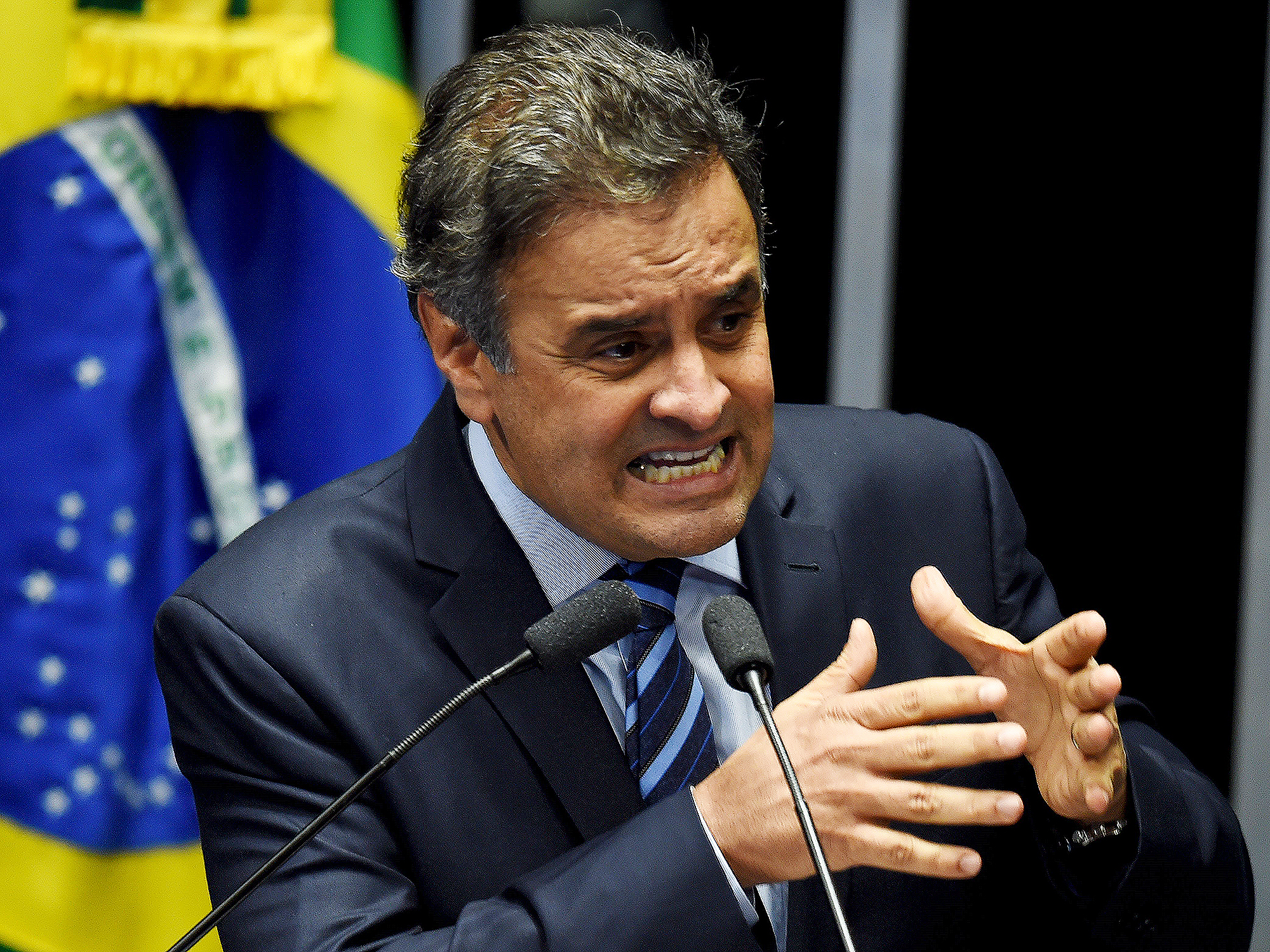 O senador Aécio Neves (PSDB-MG), discursa durante sessão no plenário do Senado Federal, em Brasília (DF), para votação do prosseguimento do processo de impeachment da presidente da República, Dilma Rousseff - 11/05/2016
