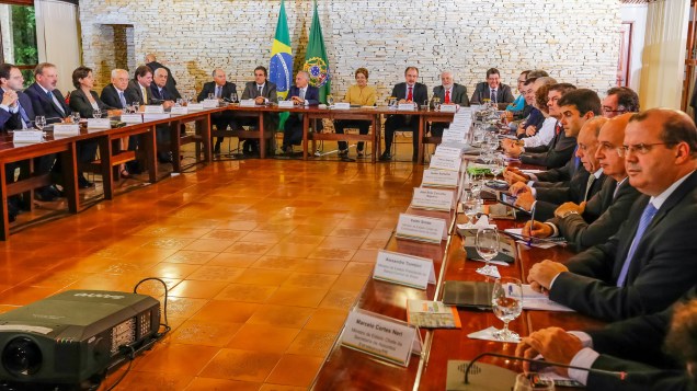 Presidente Dilma Rousseff durante reunião ministerial, em Brasília - 27/01/2015