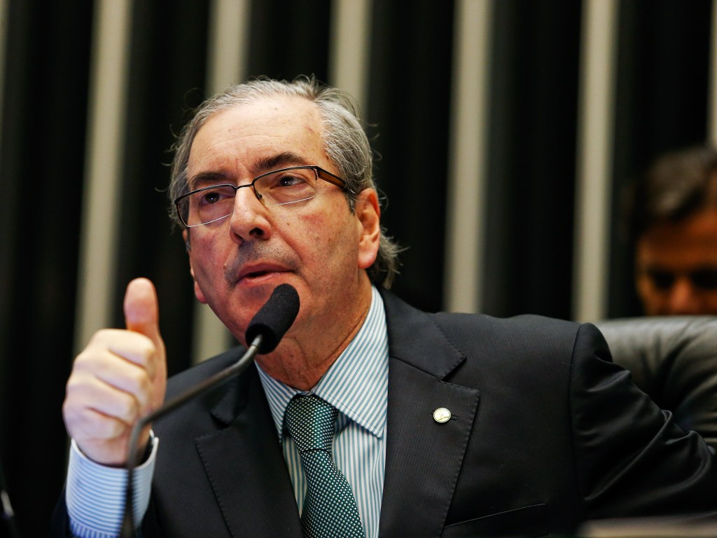 O presidente da Câmara dos Deputados, Eduardo Cunha (PMDB-RJ), durante sessão onde faz a leitura do ato de criação da Comissão Parlamentar de Inquérito (CPI) da Petrobras, no plenário da Casa, em Brasília - 05/02/2015