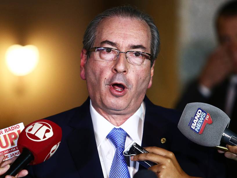 Eduardo Cunha (PMDB-RJ) concede entrevista coletiva em sua residência oficial, em Brasília (DF), sobre a decisão do Supremo Tribunal Federal (STF) de afastá-lo da presidência da Câmara e também suspender seu mandato eletivo como deputado federal - 05/05/2016