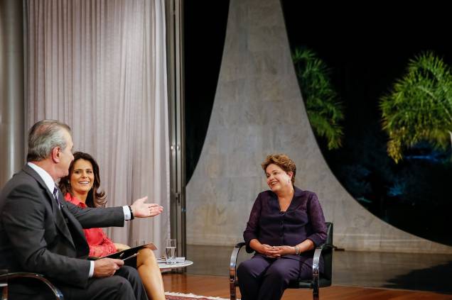 Dilma Rousseff durante a entrevista para Record em Brasília (DF) - 18/09/2014
