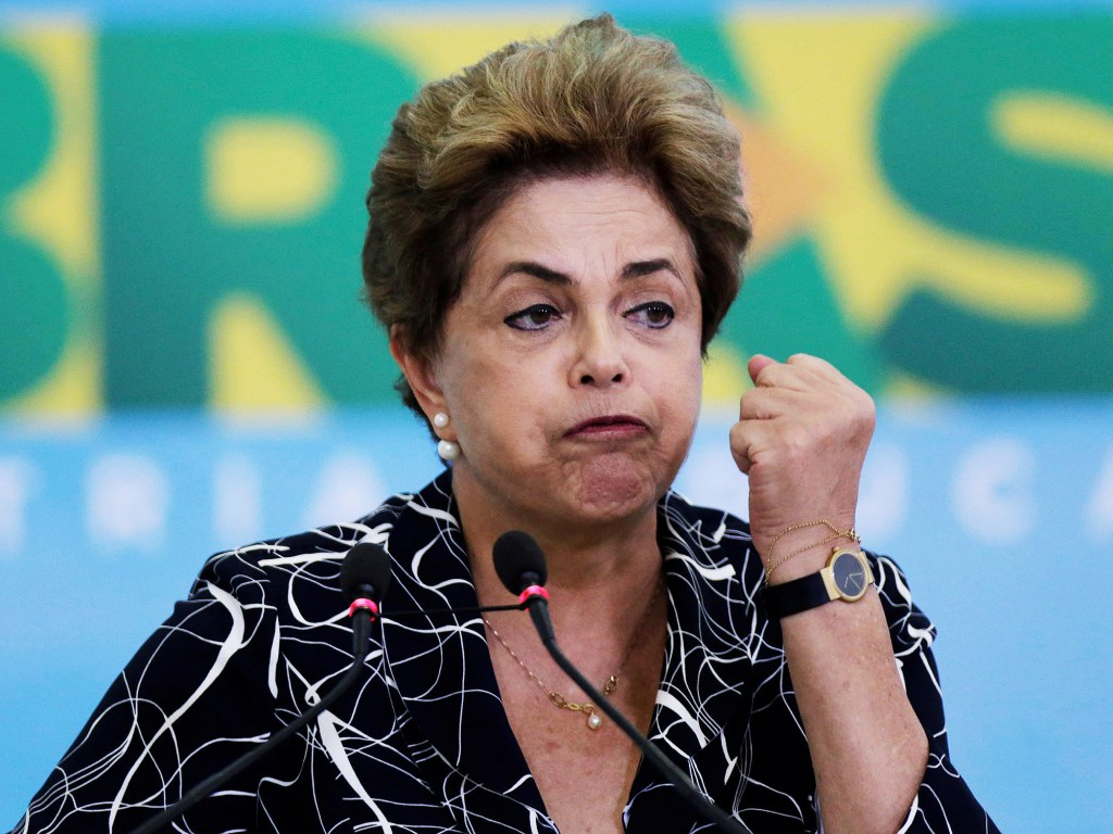 A presidente Dilma Rousseff participa de cerimônia no Palácio do Planalto - 06/05/2016