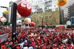 alx_brasil-politica-protestos-sindicais-20150313-17_original.jpeg