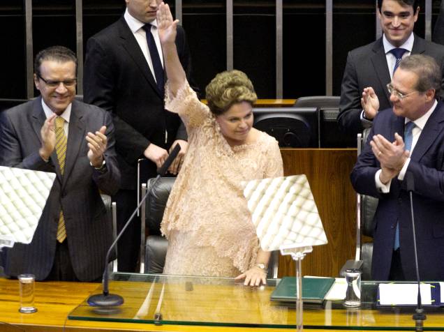 Da esquerda para a direita, o presidente da Câmara, Henrique Alves, a presidente da República Dilma Rousseff, o presidente do Congresso, Renan Calheiros, e o vice-presidente da República, Michel Temer, durante a cerimônia de posse do segundo mandato de Dilma - 01/01/2015