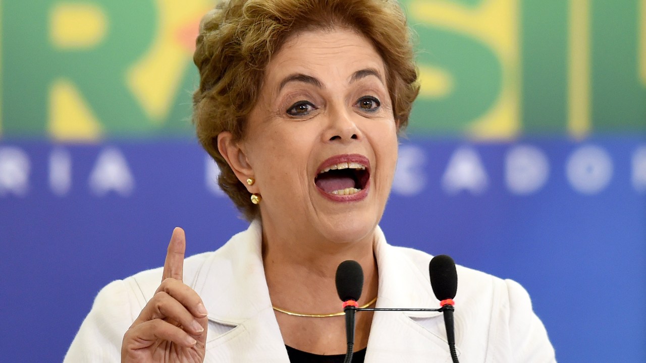 Presidente Dilma Rousseff discursa em Brasília