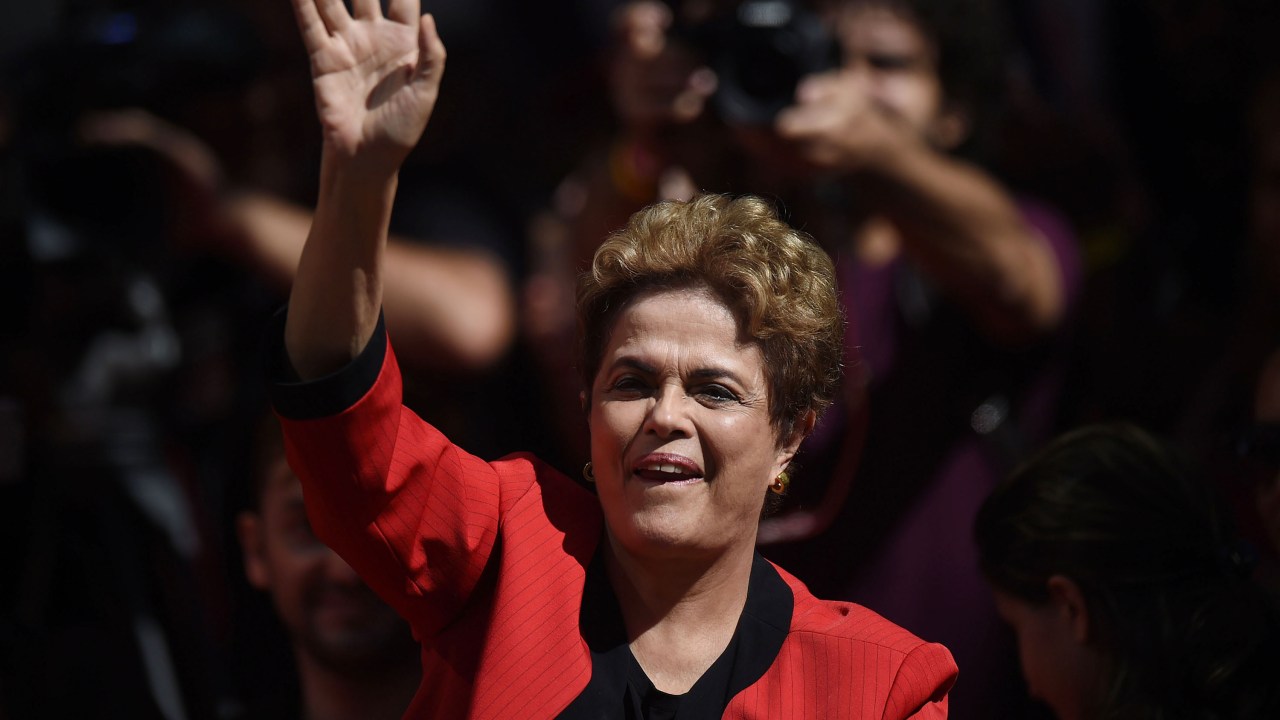 Presidente Dilma Rousseff participa de ato em comemoração ao Dia do Trabalho e contra o impeachmento promovido pela Central Única dos Trabalhadores, no Vale do Anhangabaú, centro de São Paulo - 01/05/2016