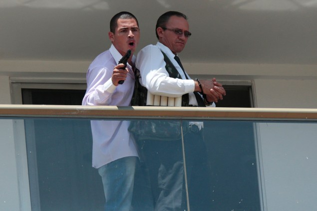 Homem faz refém um mensageiro do Hotel St. Peter, em Brasília