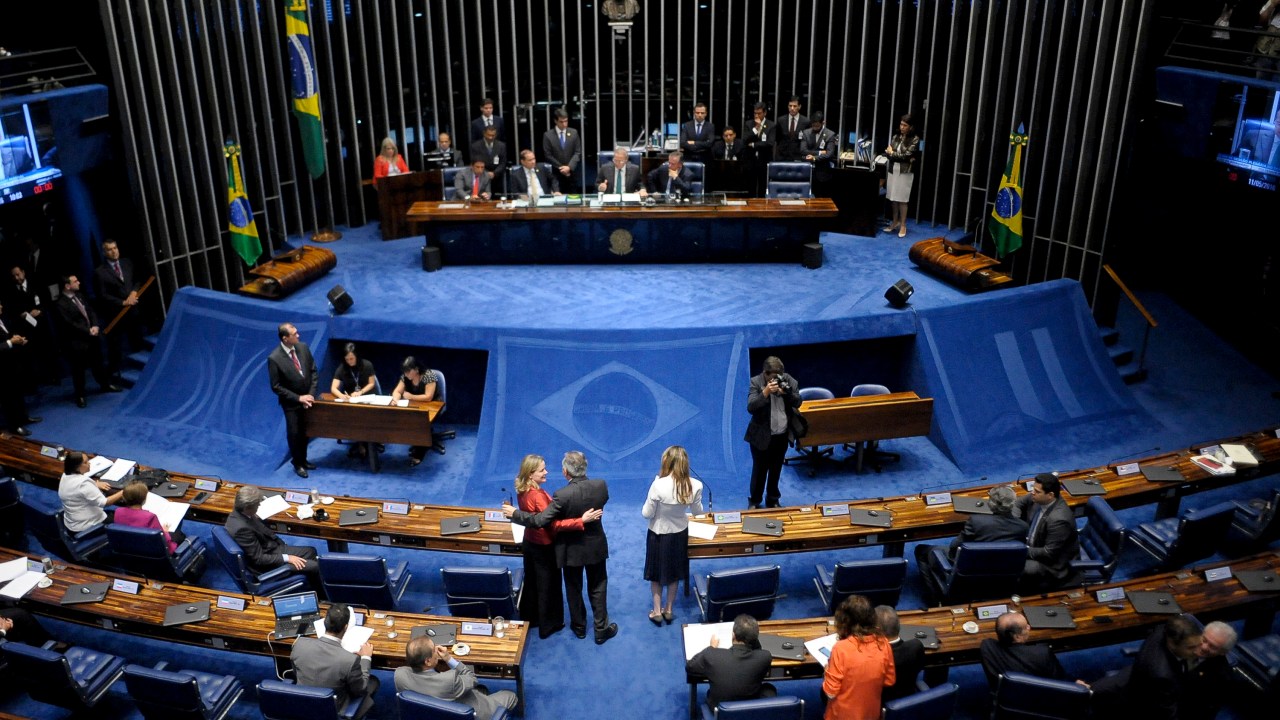 Senado decide pelo afastamento de Dilma Rousseff