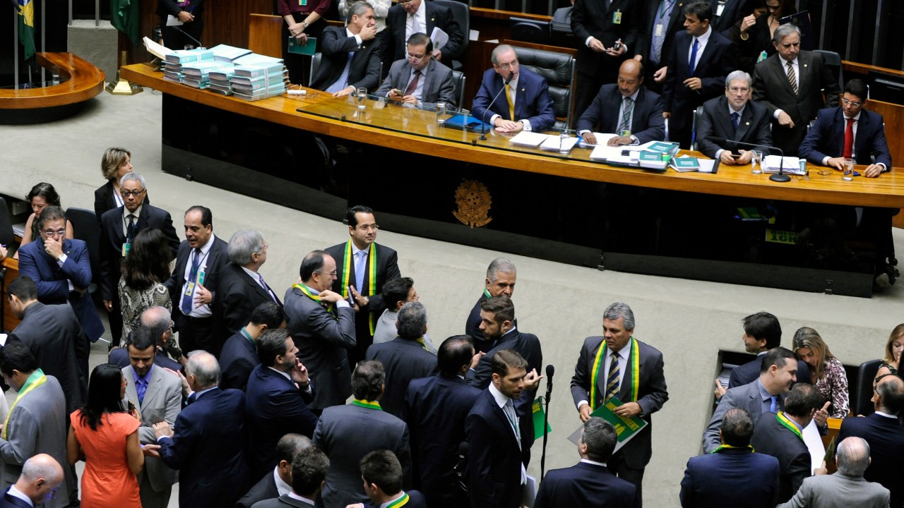 Câmara discute o pedido de impeachment da presidente Dilma Rousseff