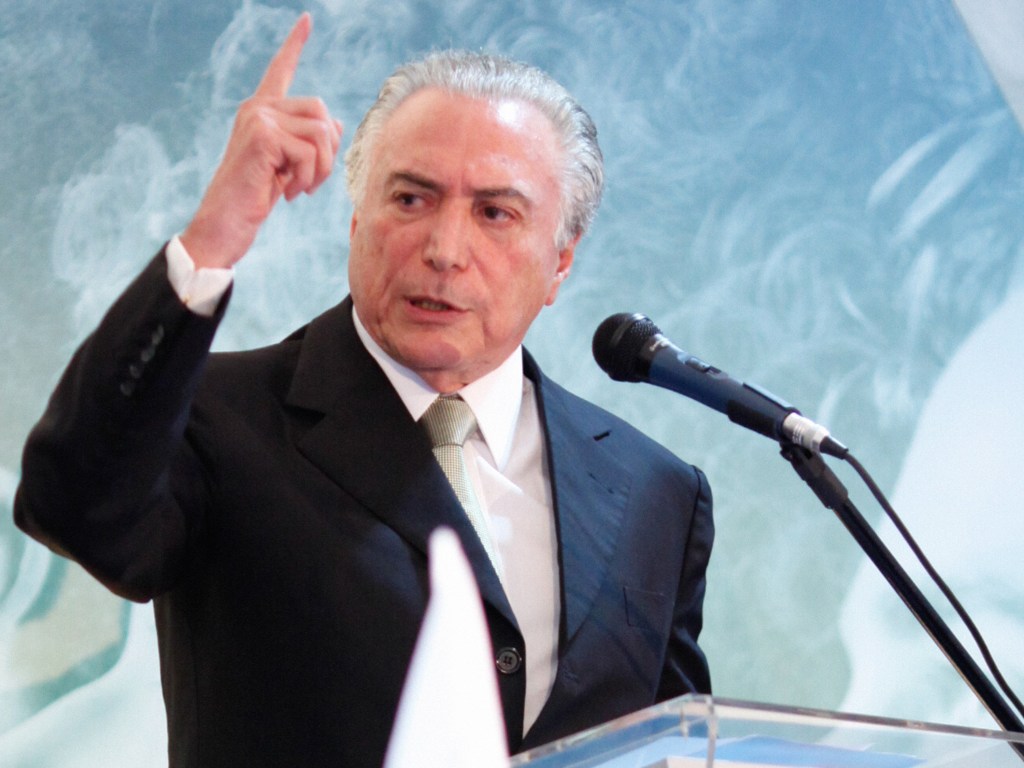 O vice-presidente Michel Temer discursa durante congresso do PMDB em Brasília (DF) - 17/11/2015
